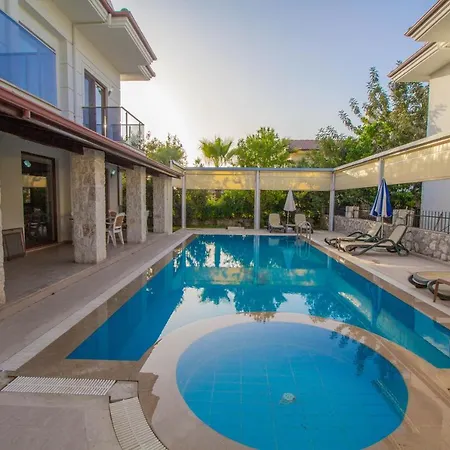 Prestij Amintas 4+1 Villa, Oezel Havuzlu, Vila *