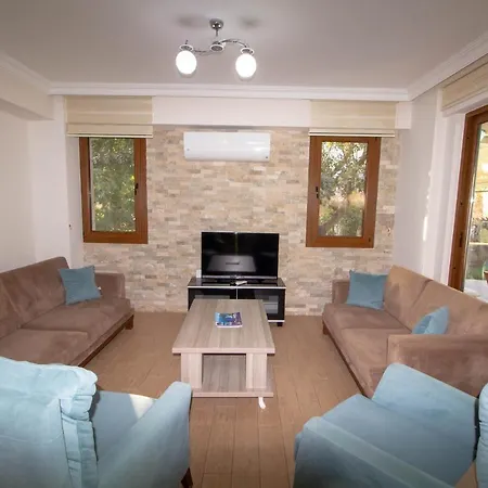 Prestij Amintas 4+1 Villa, Oezel Havuzlu, Vila *