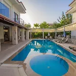 Prestij Amintas 4+1 Villa, Oezel Havuzlu, Villa *
