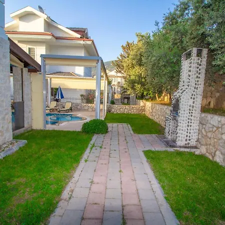 Prestij Amintas 4+1 Villa, Oezel Havuzlu, * フェティエ