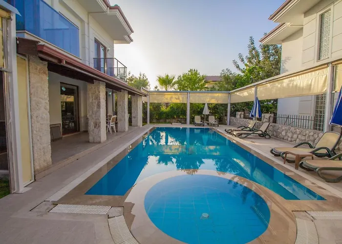 Prestij Amintas 4+1 Villa, Oezel Havuzlu, Vila *